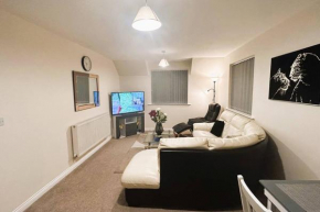 2-Bed spacious apartment - One Ensuite